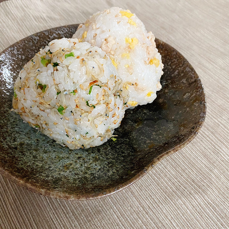 補食にぴったり！おにぎり（そぼろ＆ねぎちりめん）