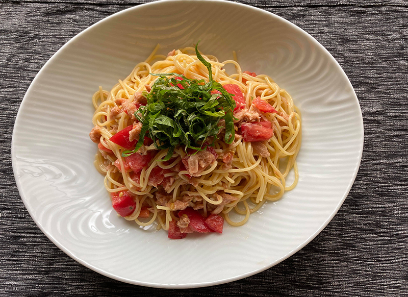 保護中: トマトと大葉のあっさりパスタ